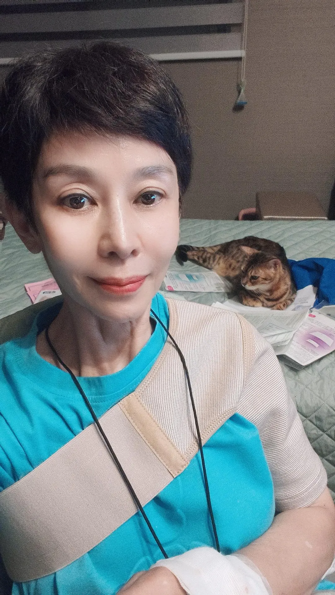 《繞著地球跑》主持人李秀媛9日在上班途中遭遇車禍，就醫後在社群平台向粉絲報平安。（圖／翻攝自李秀媛臉書）