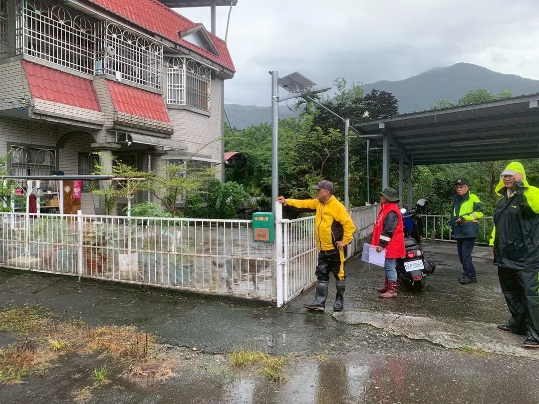 屏東縣三地門鄉口社村為確保居民安全，緊急啟動預防性撤離。（圖/翻攝畫面）