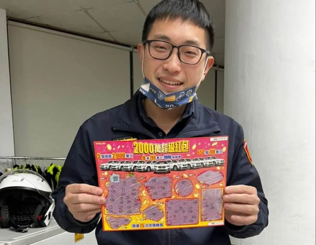 台北市中山警分局一名32歲員警蔡汶融凌晨執勤時發生車禍,頭部受到重創而昏迷,無奈錯過12日的五月天演唱會,五月天得知此事後也特意錄音為蔡汶融加油。(圖/翻攝自Threads@cindyyu1002)