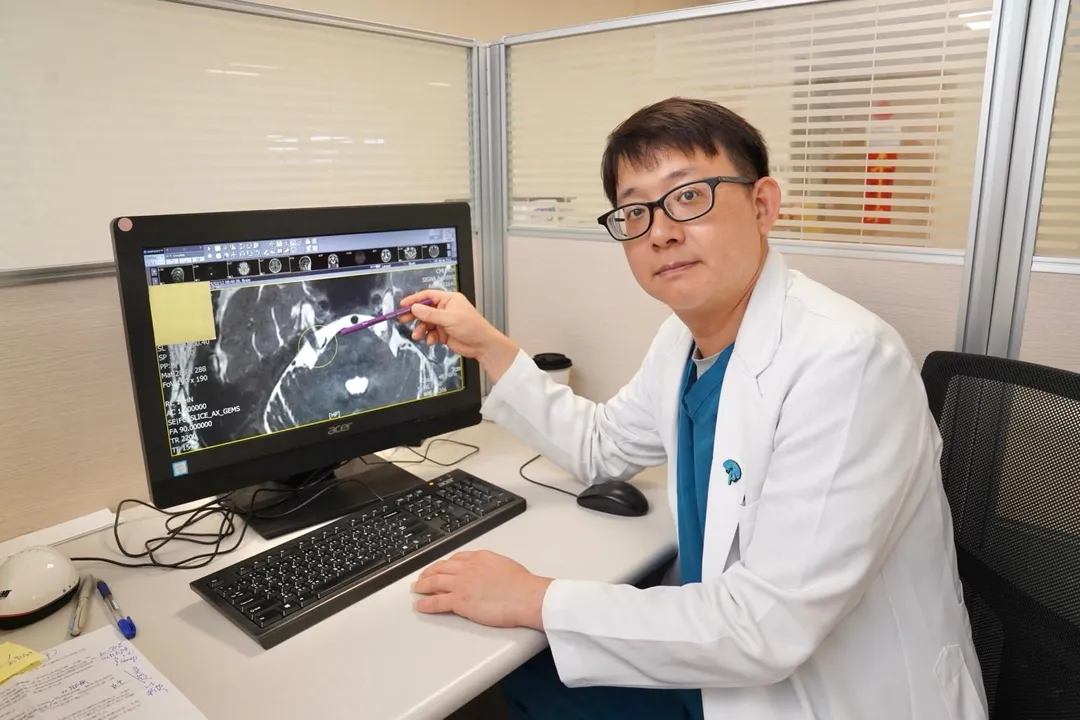 中國醫藥大學新竹附設醫院神經外科醫師巫智穎表示，三叉神經痛被認為是最劇烈的臉部疼痛之一。（圖／中國醫藥大學新竹附設醫院）