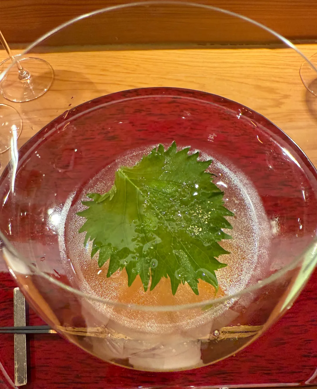 紫蘇白葡萄汁果香味十足帶點紫蘇清香。（圖／黃宏輝提供）