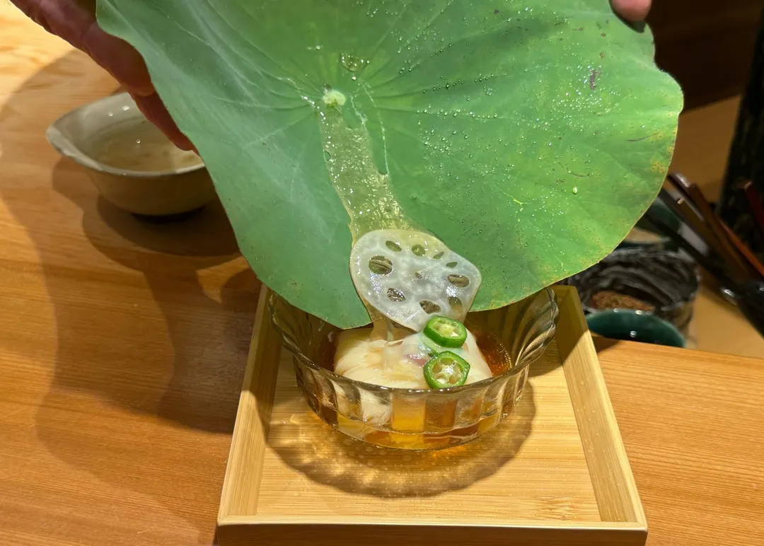 以蔬菜展演「行動藝術」使人耳目一新。（圖／黃宏輝提供）