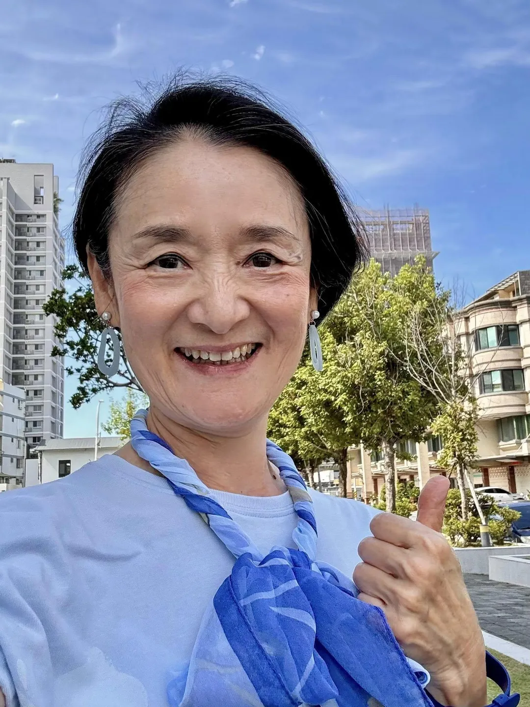 藝人譚艾珍表達自己的想法,表示不贊成普發現金1萬元。(圖/翻攝譚艾珍臉書)
