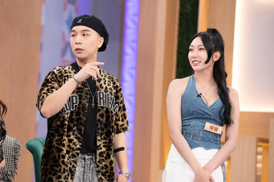 檸檬（右）與派翠克（左）日前一同上《小姐不熙娣》。（圖／東森綜合提供）