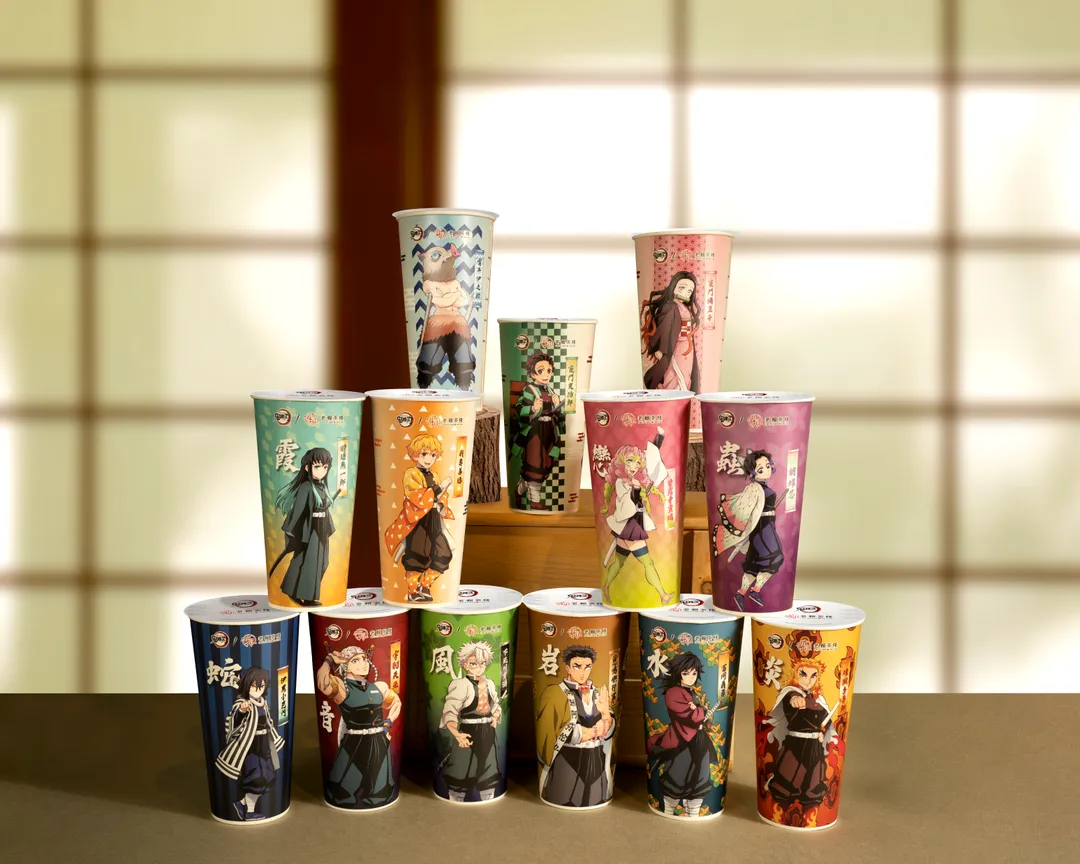 老賴茶棧與超人氣動畫《鬼滅之刃》展開聯名活動。(圖/老賴茶棧提供)