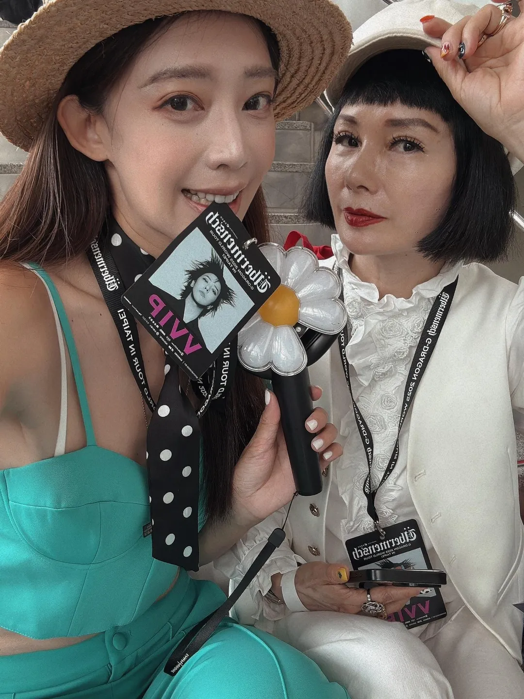 王心恬日前帶著媽媽朝聖GD。（圖／翻攝FB 王心恬CandyWang）