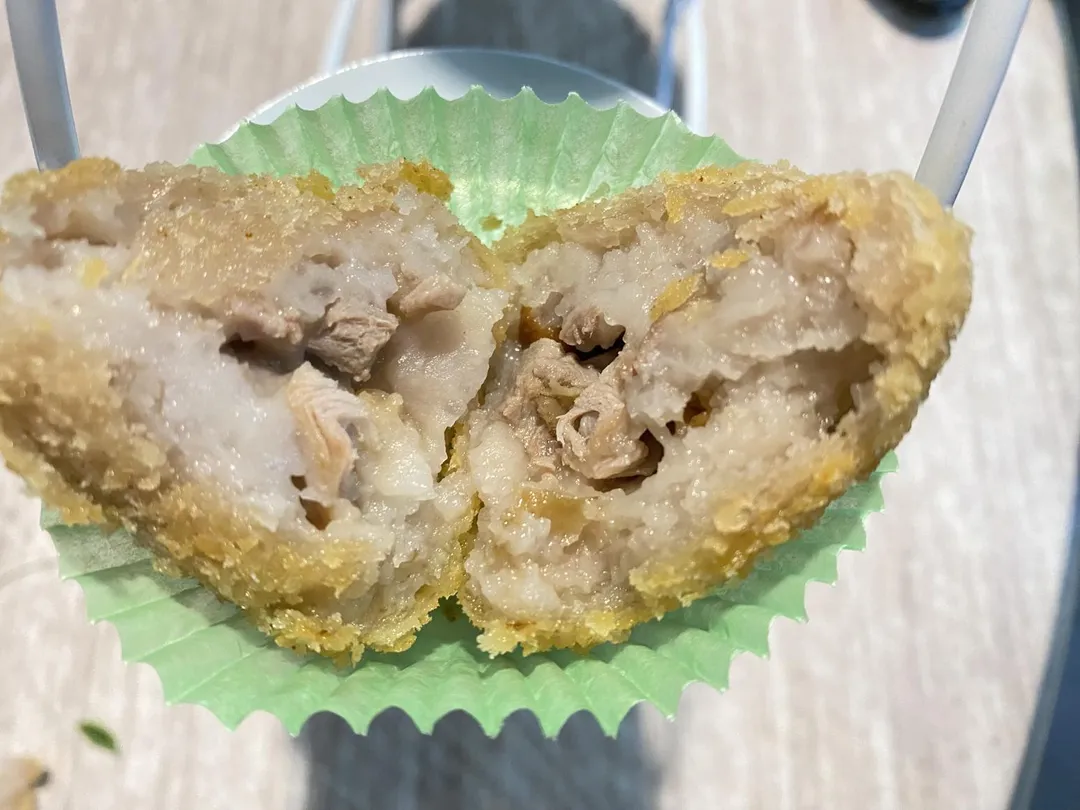 香酥芋泥鴨中加入碎菜脯、豬油增味。（圖／黃宏輝提供）