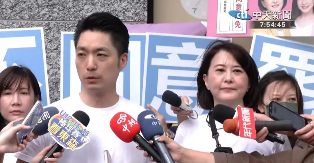 台北市議員柳采葳（左）、台北市長蔣萬安（中）、立委王鴻薇（右）。（中天新聞）