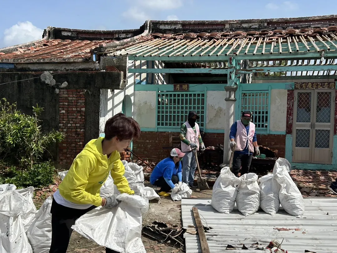 陳亭妃昨痛批災區至今仍如「孤島」,直言救災如作戰,這次在通訊部分根本零分,至今仍然混亂且束手無策。(圖/陳亭妃辦公室提供)
