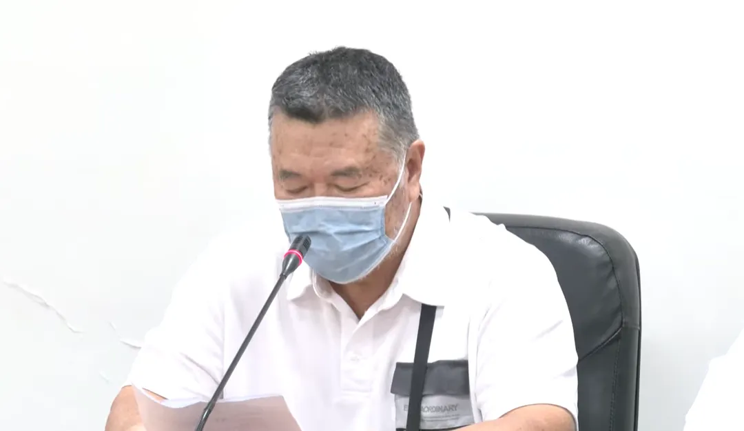 李父在記者會上忍淚說，永遠以兒子為榮。（圖／中天新聞）