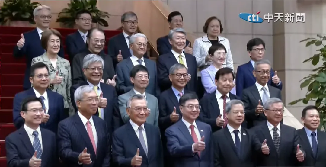 行政院22日召開「經濟發展委員會」顧問會議,多位工商界大老出席。(圖/中天新聞)