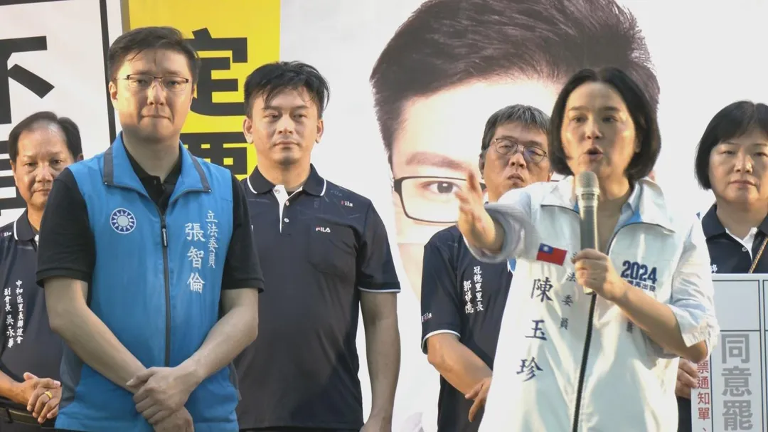 陳玉珍幫張智倫站台。（圖／中天新聞）