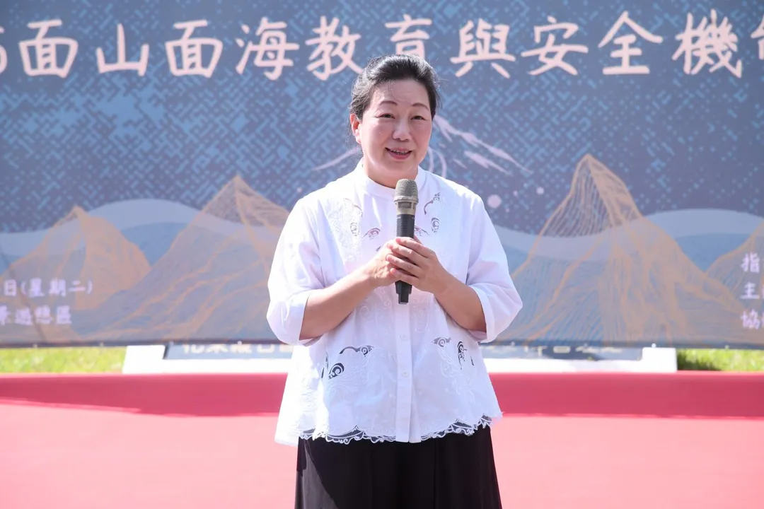 徐榛蔚透露完全沒聽過童子賢捐款7000萬的消息。（圖／徐榛蔚臉書）