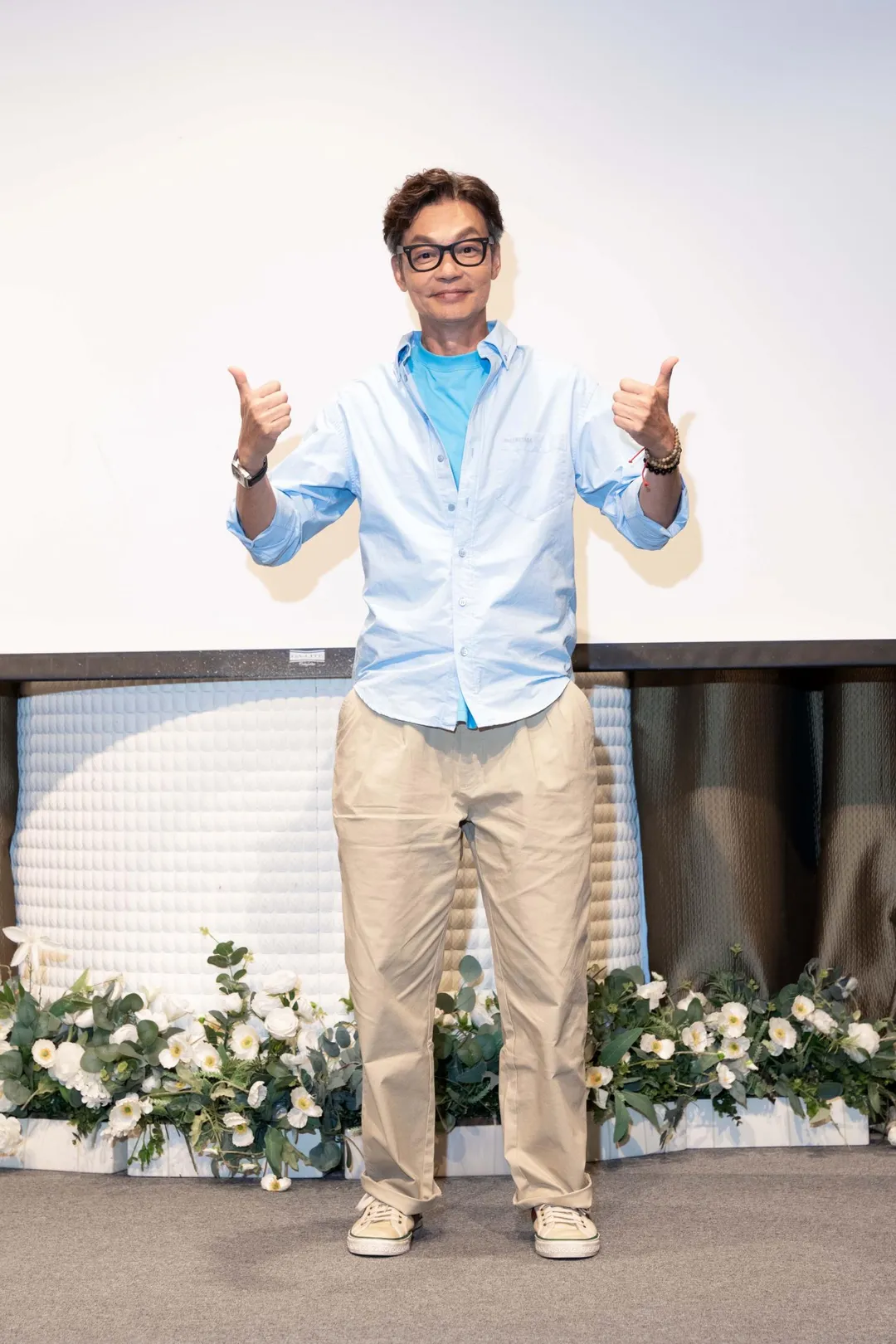 李國煌曾在電影《老師嫁老大》中和李銘順的太太范文芳上演吻戲。（圖／萬騰文化創意 提供）