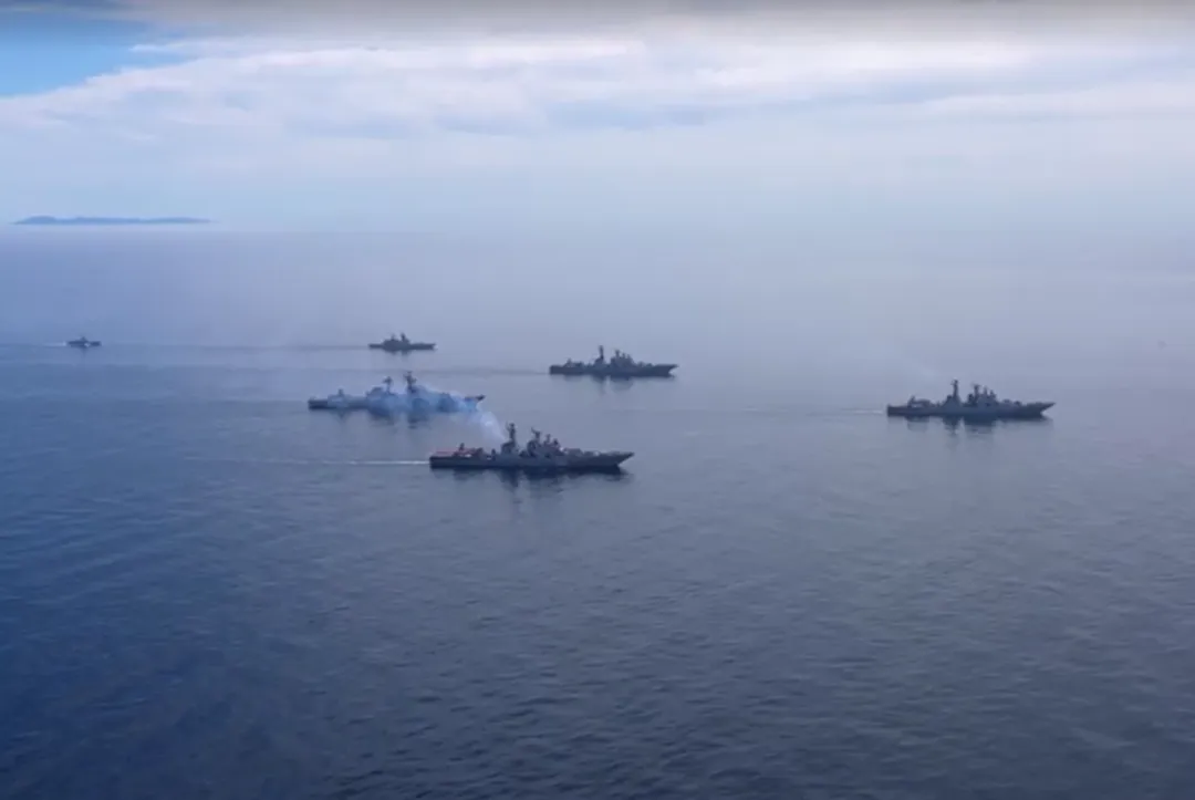 俄軍各式船艦將在4大海域進行大規模軍演。（圖／路透社）