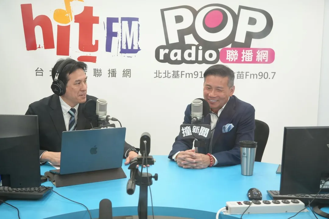 戴錫欽接受專訪（右）。（圖／POP撞新聞提供）