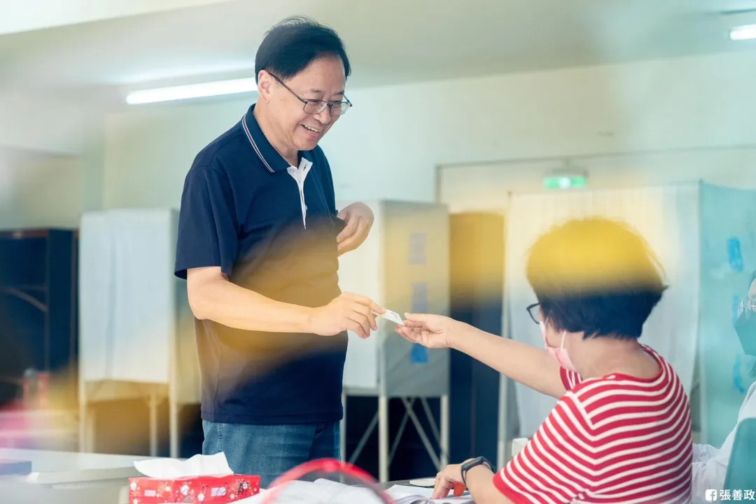 張善政今赴投票所投票。（圖／翻攝張善政臉書）