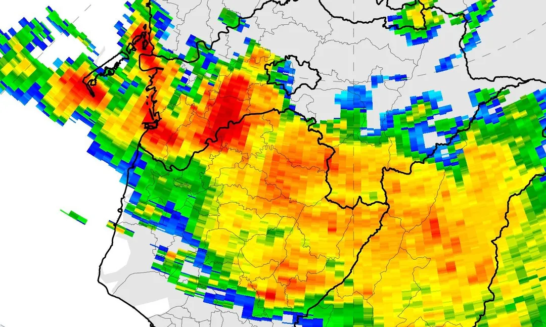 雲林、嘉義、北台南地區出現非常猛烈的雨勢。（圖／台灣颱風論壇｜天氣特急，下同）