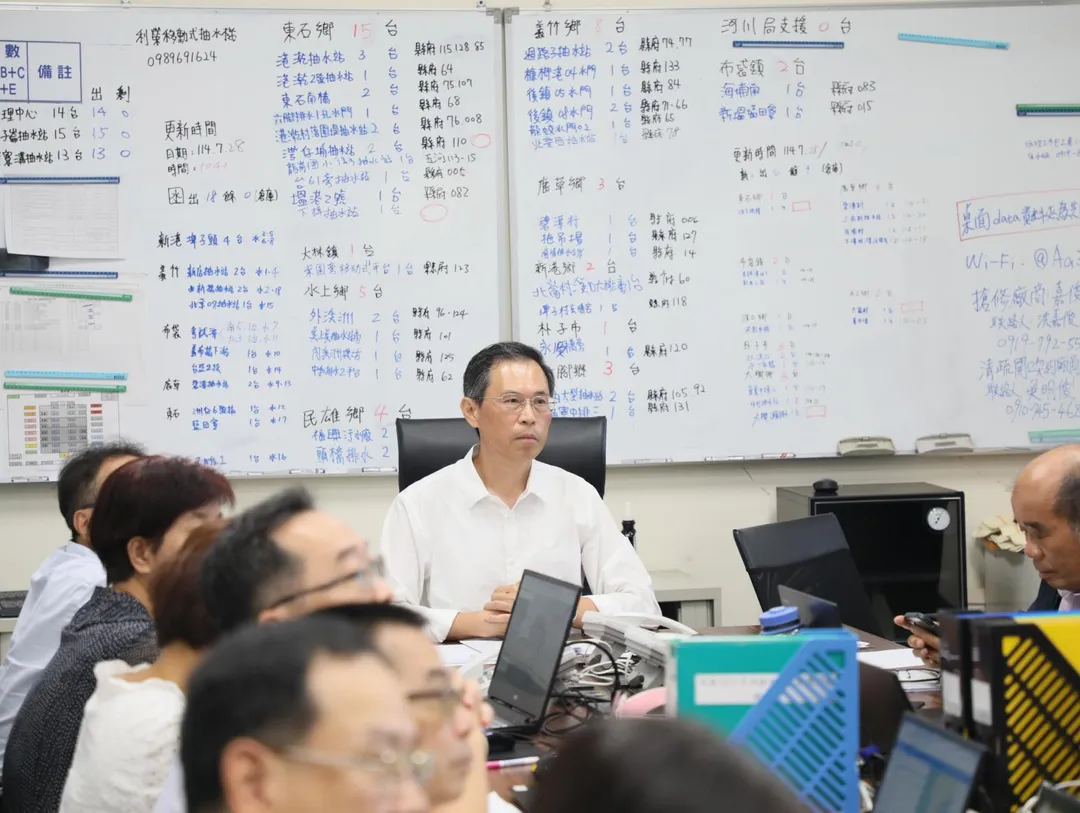 圖（中）為嘉義縣政府秘書長羅木興。（圖/嘉義縣政府提供）