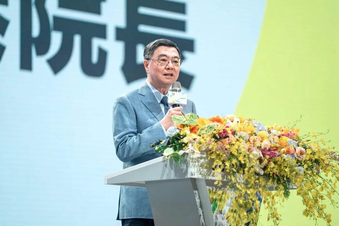 行政院長卓榮泰針對立法院三讀通過的普發現金案,確定29日不提出覆議。(圖取自卓榮泰臉書)