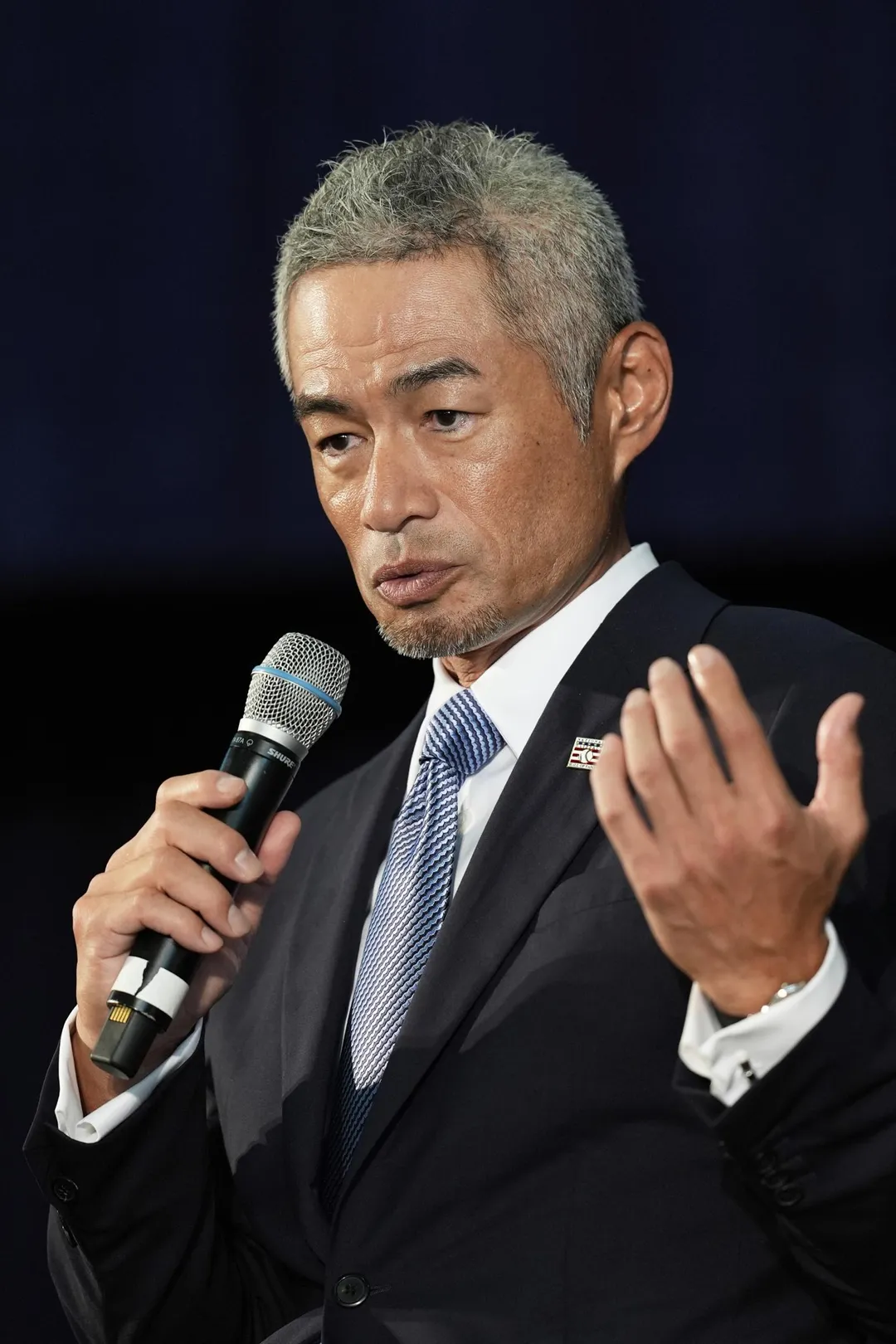 鈴木一朗以英文發表感想。（圖／美聯社）