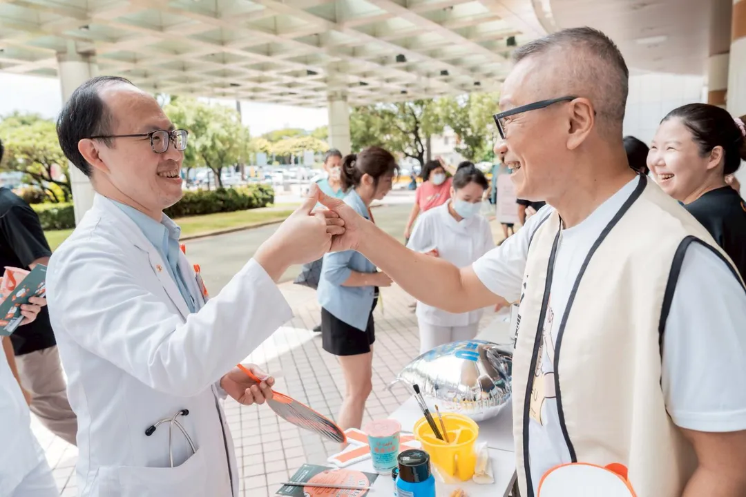 感控室主任陳正斌醫師表示，U=U策略不僅關乎疾病防治，更是對生命尊嚴的維護。（圖／衛生福利部桃園醫院）