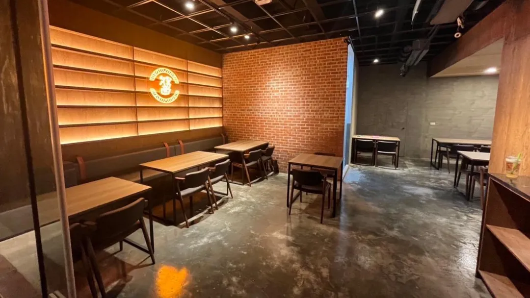 連鎖餐廳就醬子烤吧7月熄燈。（圖／翻攝自就醬子烤吧臉書）