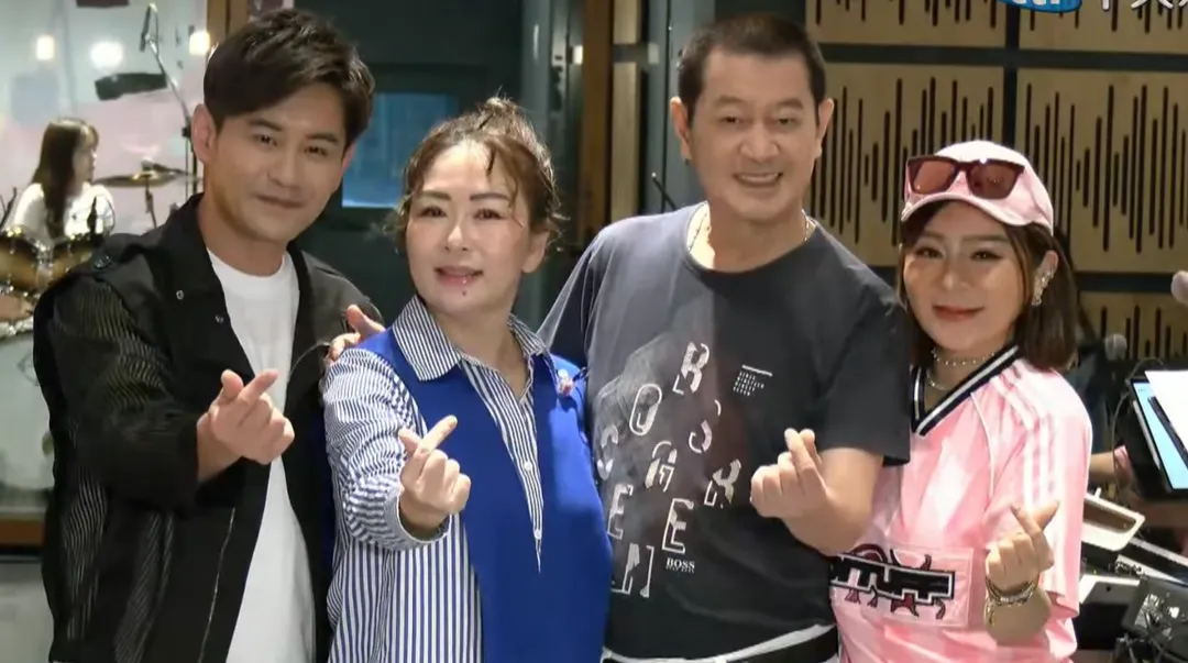 張秀卿（左2）將在台南舉辦演唱會，吳俊宏（左起）、蔡小虎與王彩樺（右）5日一同彩排。（圖／中天新聞）