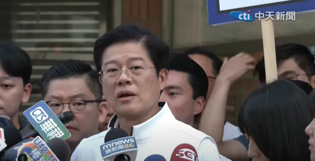 針對外界關注他在823罷免案若順利過關後，是否將接任立法院副院長一事做出回應，他表示「我通通不會去想那個問題，那個都不重要」。（圖/中天新聞）