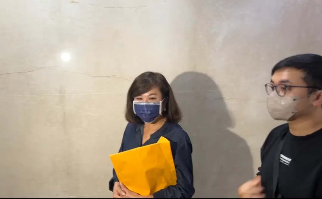 邱佩琳12日到北院作證。（圖／中天新聞）