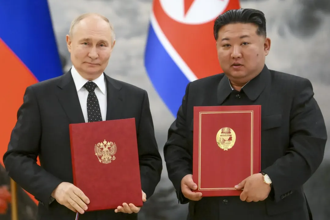 去年6月，普丁與金正恩在平壤簽署《全面戰略夥伴關係協議》。（圖／美聯社）