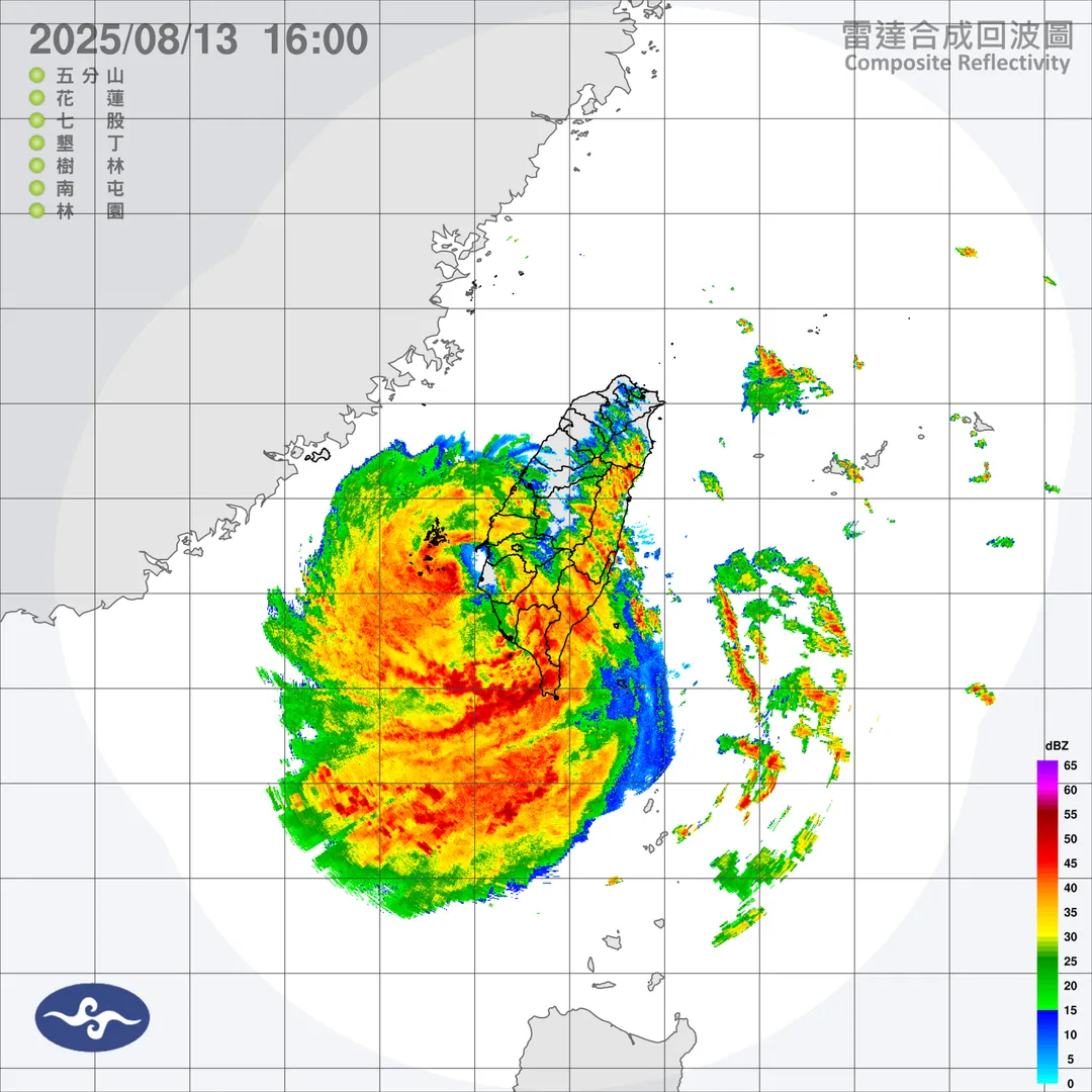 楊柳颱風於13日下午1時從台東太麻里登陸後，快速通過中央山脈，並於下午4時從台南七股提前出海。（圖／氣象署）