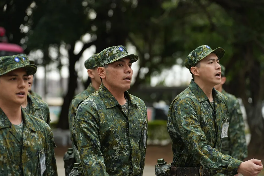 黃恩賜（中）訓練時一度舊傷復發。（圖／台視提供）