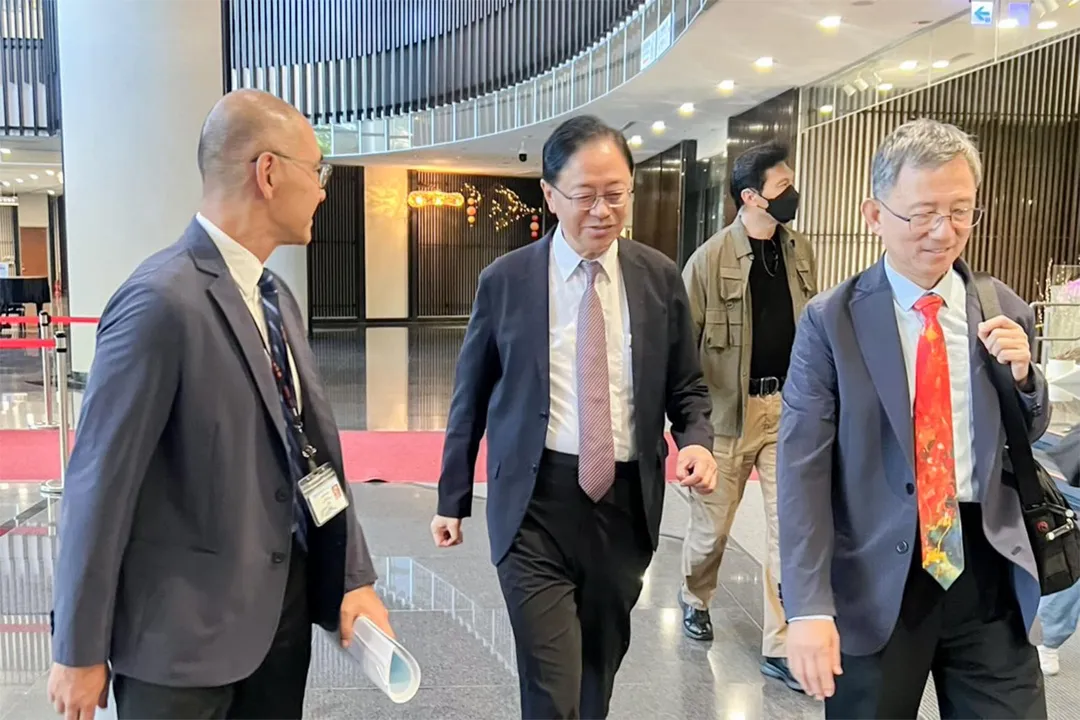 桃園市長張善政率團隊赴衛福部做簡報。（圖／桃園市府）