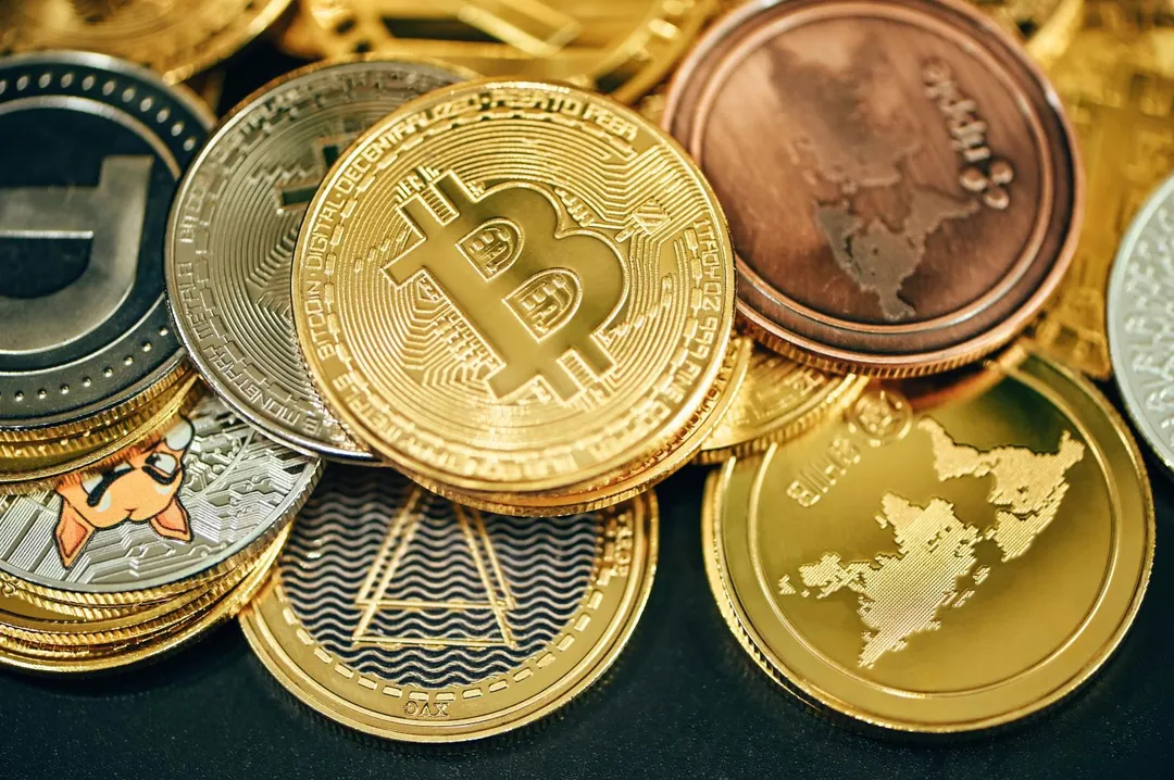 一旦穩定幣發生擠兌，可能導致美國陷入金融風暴；且在比特幣（Bitcoin）、穩定幣與「大美法案」並行情況之下，Fed獨立性對於監管與管理變得更為重要。（示意圖/unsplash）