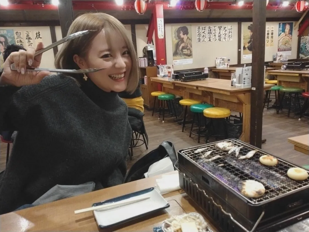 前日本AV女優堤沙也加引退22年,仍無法擺脫以往的職業習慣。(圖/翻攝自X)