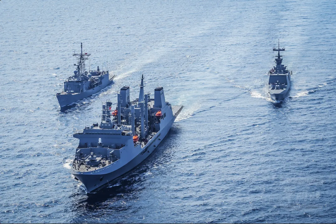 國軍守護家園，圖為海軍敦睦編隊。(圖/軍聞社)