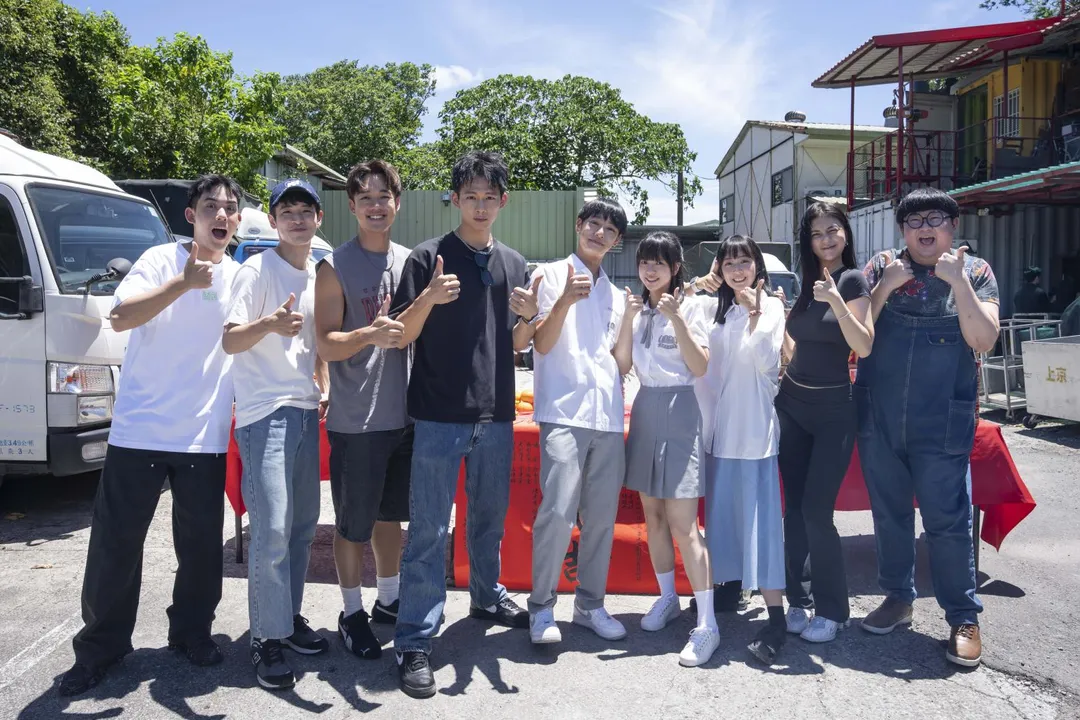 台灣和新加坡合作的影集《夜半11點學校見》15日在台北開鏡。（圖／三匠影視 提供）