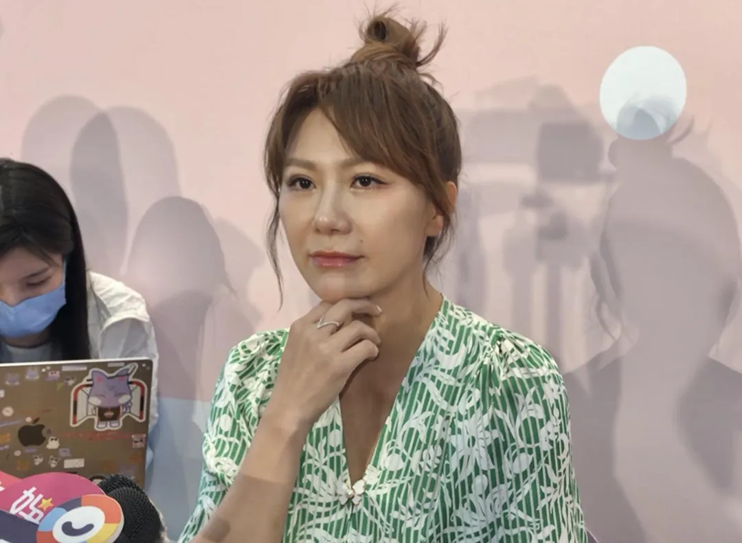 佩甄坦言在17年的婚姻中難免會有不開心、意見不合的時候，但夫妻倆對於守護家庭的心沒有改變過。（圖／記者郭竹倩 攝）