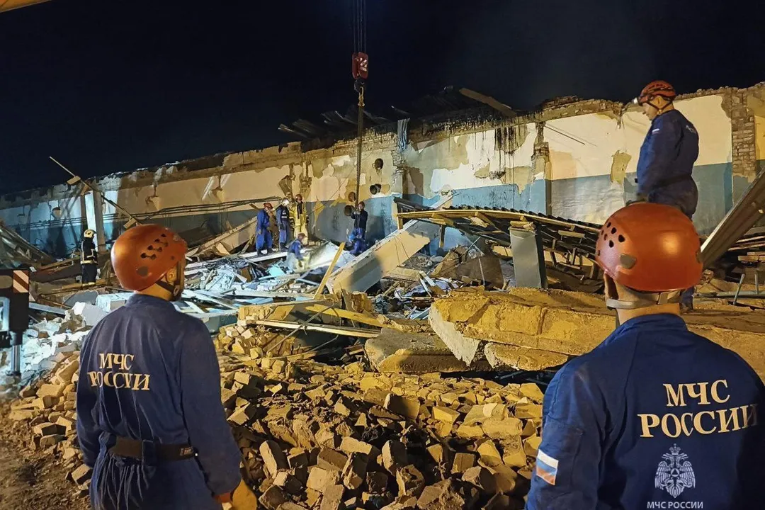 俄羅斯一間工廠發生大火，釀11人死、130人傷。（圖／美聯社）