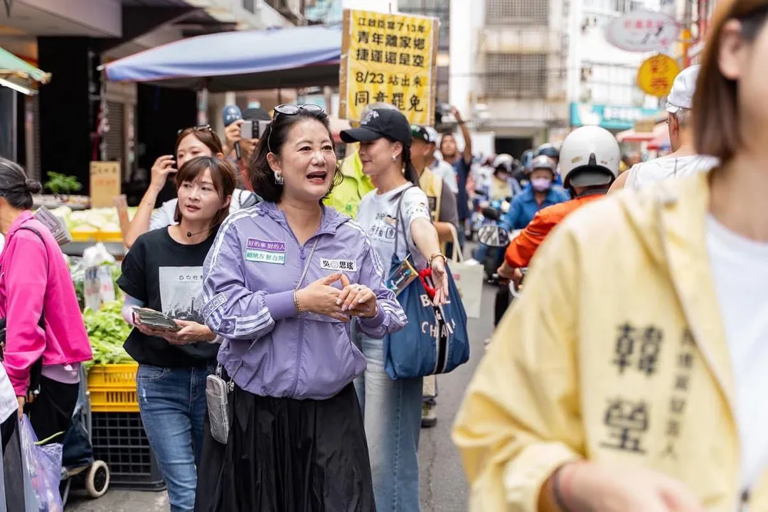 吳思瑤16日到台中豐原挺罷免。（圖／翻攝吳思瑤臉書）