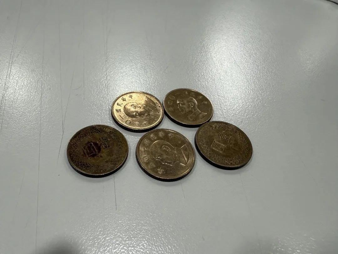 高雄苓雅區一家鴨肉飯名店遭民眾指控前往消費305元，卻不收5個一元硬幣，氣得洗1星負評。（示意資料圖／中天新聞）
