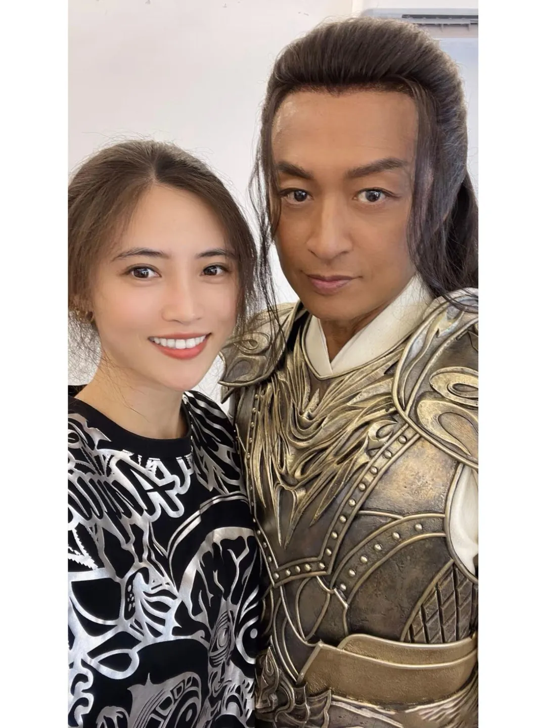 藝人馬景濤（右）近日公開戀情，與小26歲金融圈女友交往中。（圖／翻攝自微博）