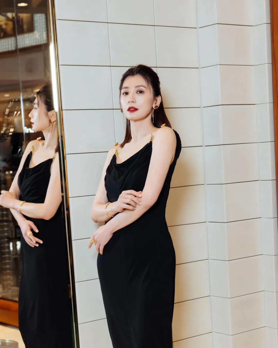 賈靜雯認為自己並非外界認為的女強人，而是「很願意挑戰的女性」。（圖／翻攝自賈靜雯臉書）