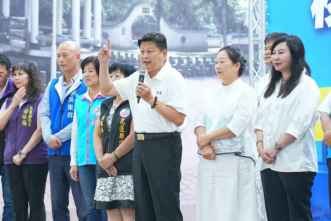 傅崐萁21日登台挺823核三延役公投。（圖／翻攝傅崐萁臉書）