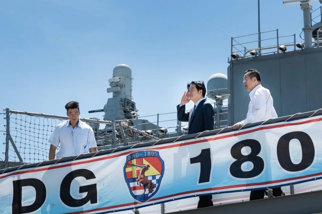 賴清德視察海軍。（圖／翻攝賴清德臉書）
