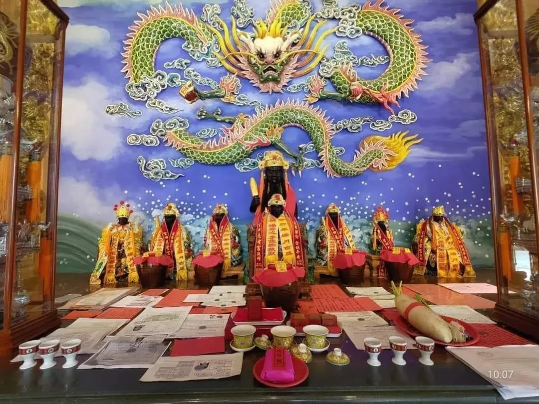 台南市永康區的開天聖明宮主祀神農大帝。(圖/翻攝自Facebook@永康開天聖明宮)