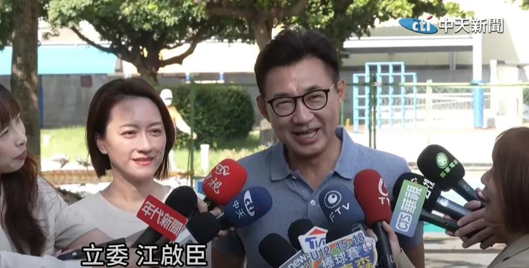 江啟臣受訪時表示有接到盧秀燕市長致電的祝賀電話。（圖／中天新聞）