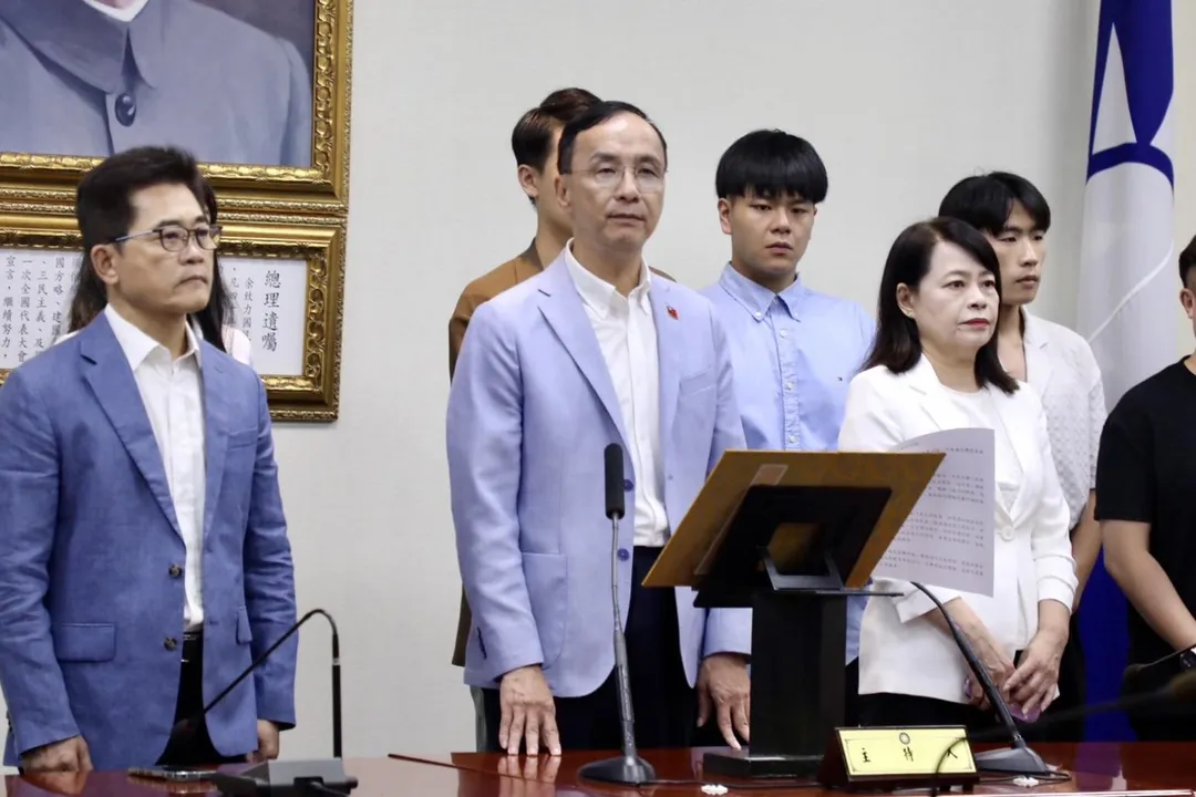 朱立倫昨喊話，點名指定盼台中市長盧秀燕接新任黨魁。（圖/國民黨提供）
