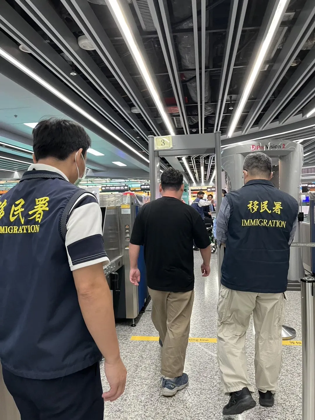 日男遭移民署驅逐出境並列管禁止再入境。（圖／移民署）